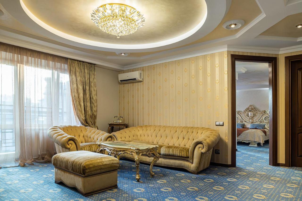 Eurohotel Лвив Екстериор снимка