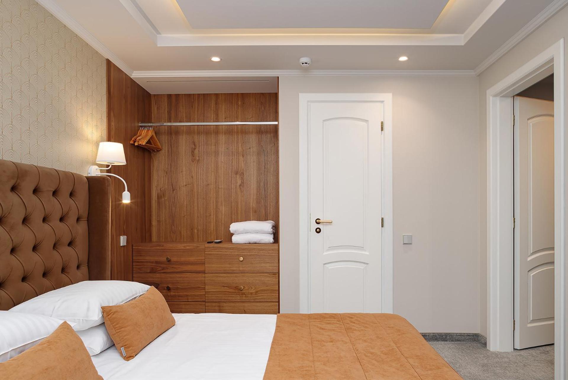 Eurohotel Лвив Екстериор снимка