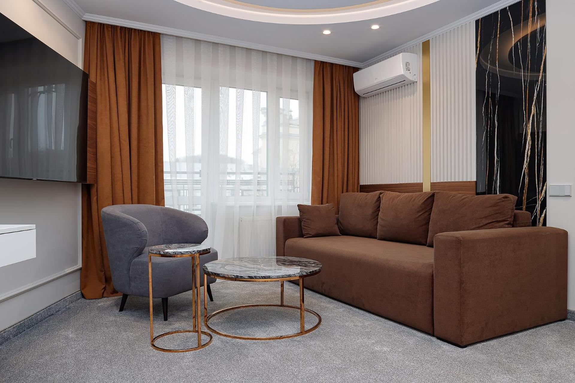 Eurohotel Лвив Екстериор снимка