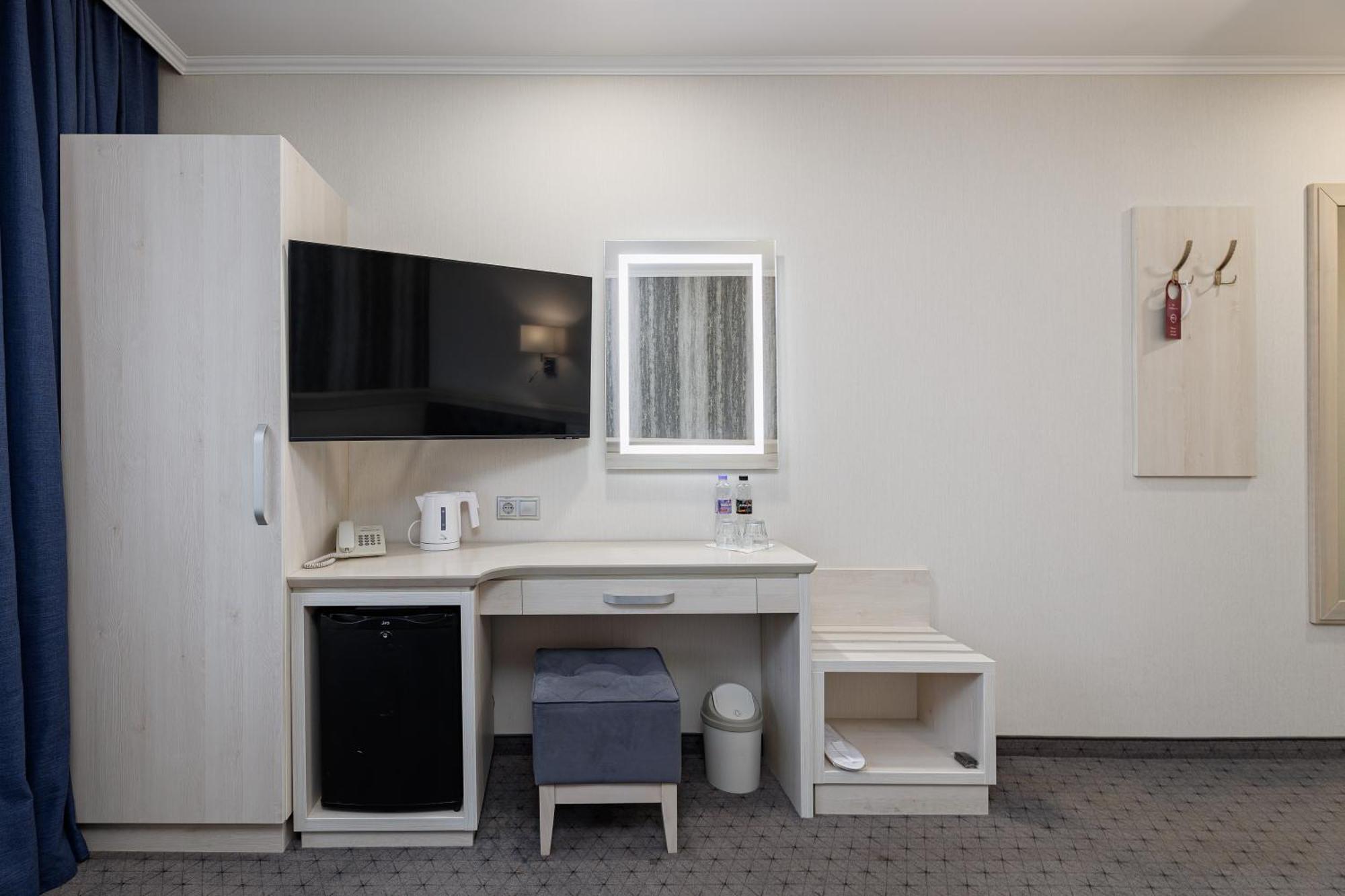 Eurohotel Лвив Екстериор снимка