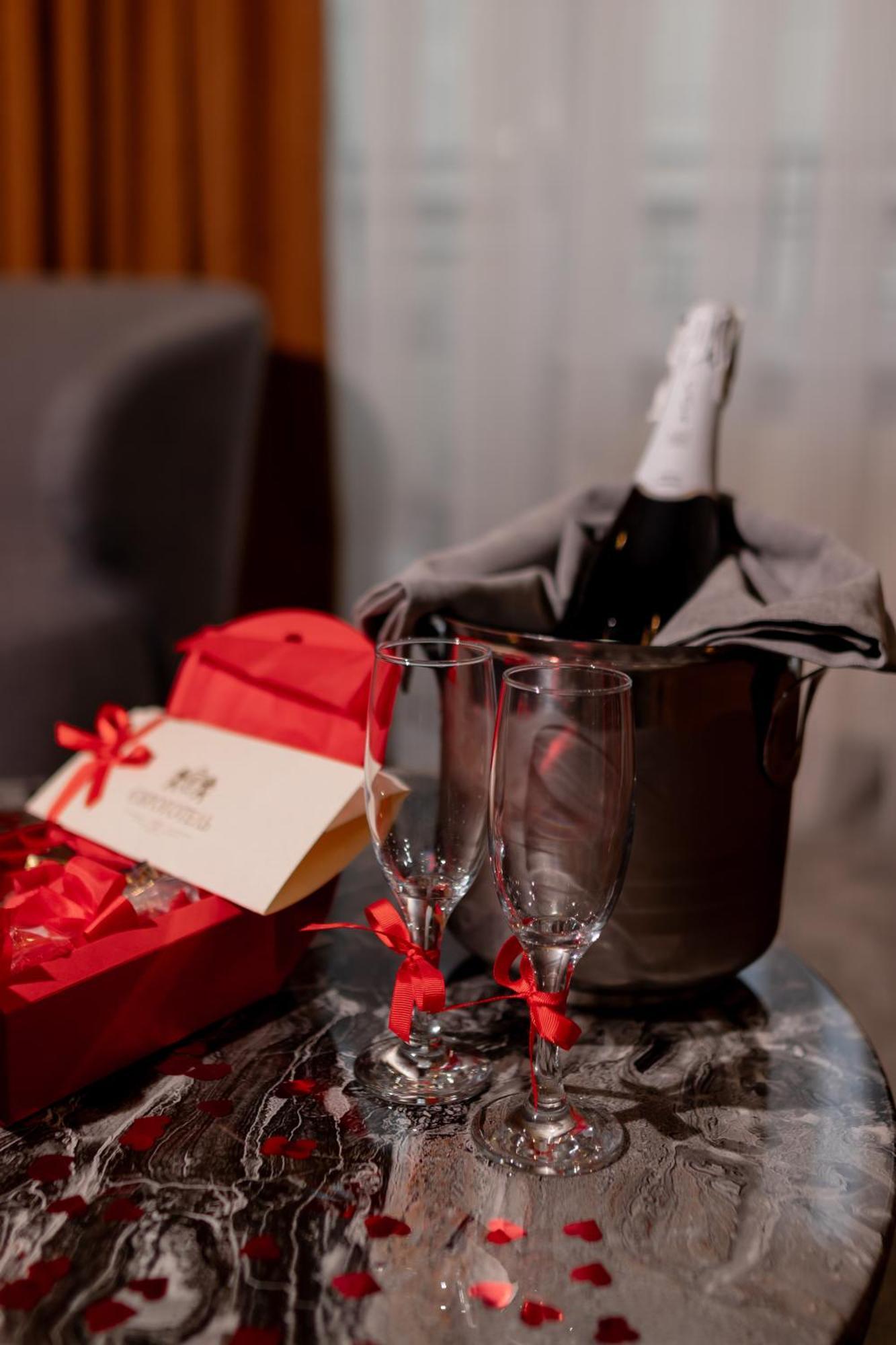 Eurohotel Лвив Екстериор снимка