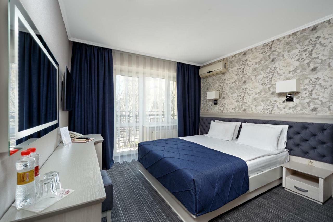 Eurohotel Лвив Екстериор снимка